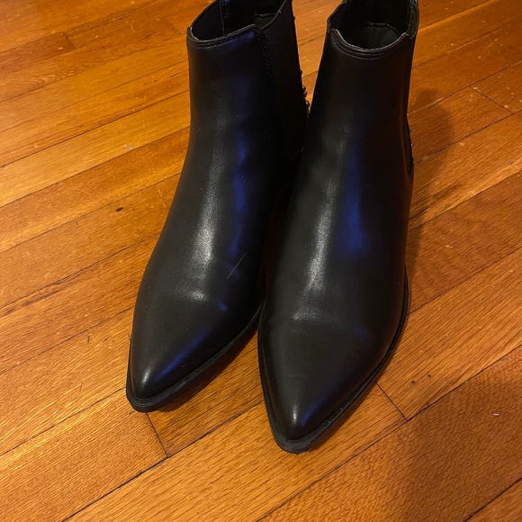 Steave Madden  leather pointy toe booties - Picture 2 of 6